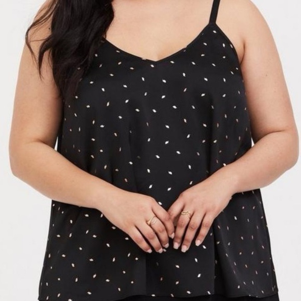Torrid Black with gold leaf detail cami with adjustable straps women’s size 3X